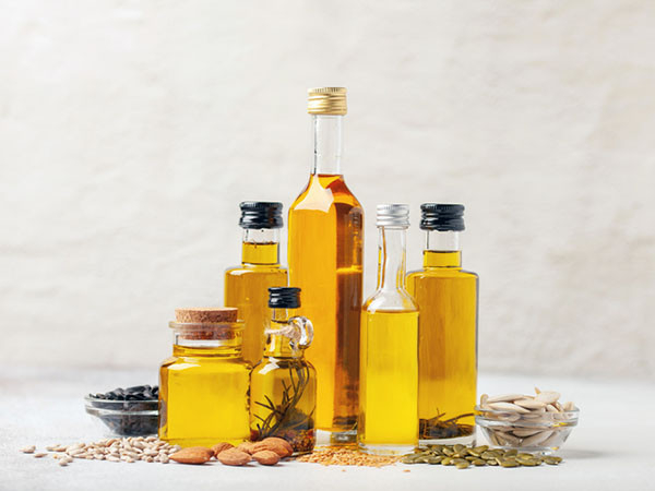 Healthy oils at home and when eating out